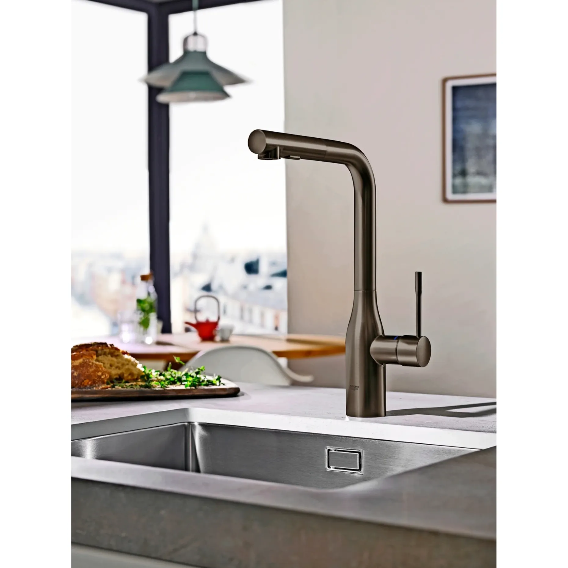 GROHE ESSENCE KØKKENARMATUR MAT SORT