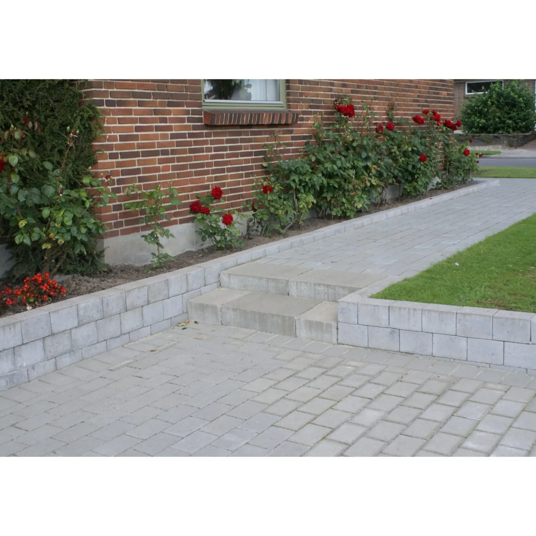 IBF BONDESTEN KANTBLOK 14 X 14 X 21 CM GRÅ
