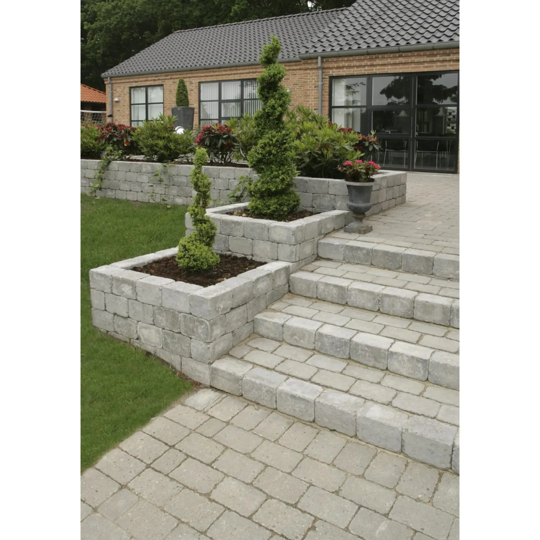IBF HOLMEGAARDSTEN KANTBLOK 14 X 14 X 21 CM GRÅ
