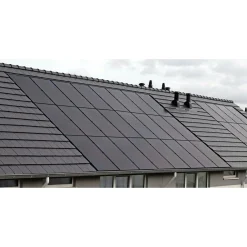 KOMPROMENT IN ROOF GSE 4,92 KW SOLCELLETAG SORT GLAS