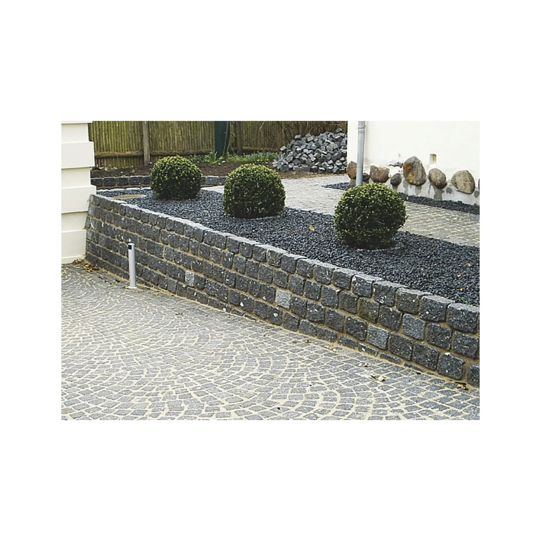 XL-BYG G603 CHAUSSESTEN 8 X 9 X 9 CM LYSEGRÅ